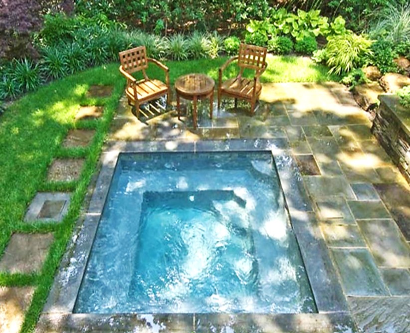 Quatro Spa by Rainforest Pools USA